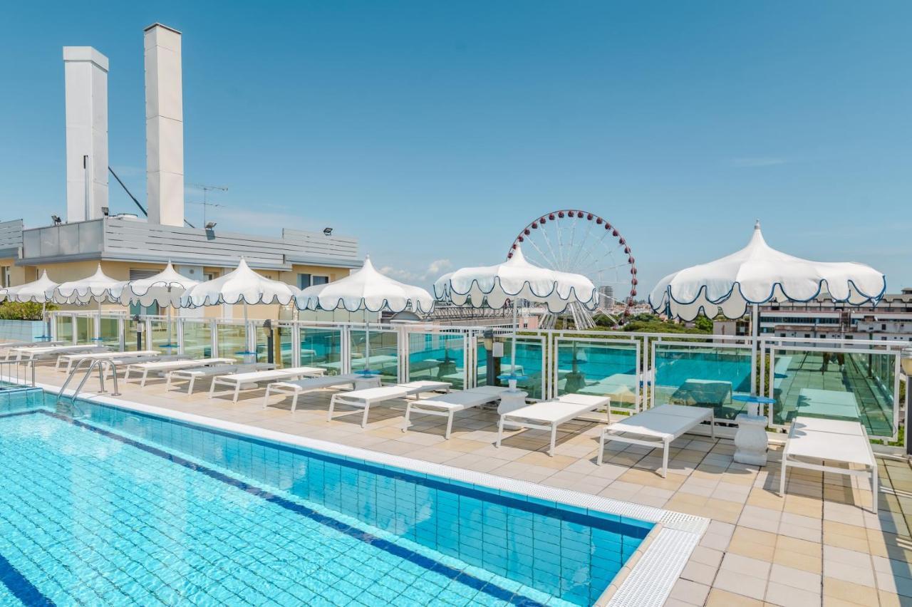 Hotel Colombo Lido di Jesolo Exterior photo